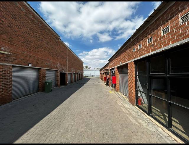 72M² WAREHOUSE TO LET IN EASTGATE